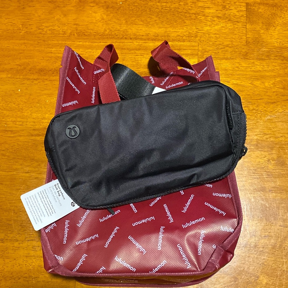 Lulu lemon everyday belt bag